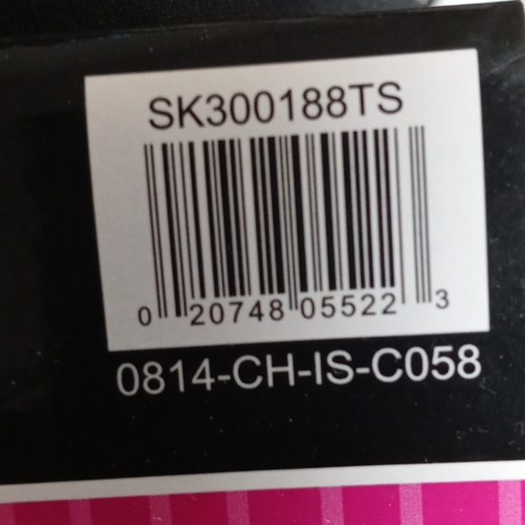 Nail Set Includes File,  Jewels & Toe Separator - Picture 3 of 3